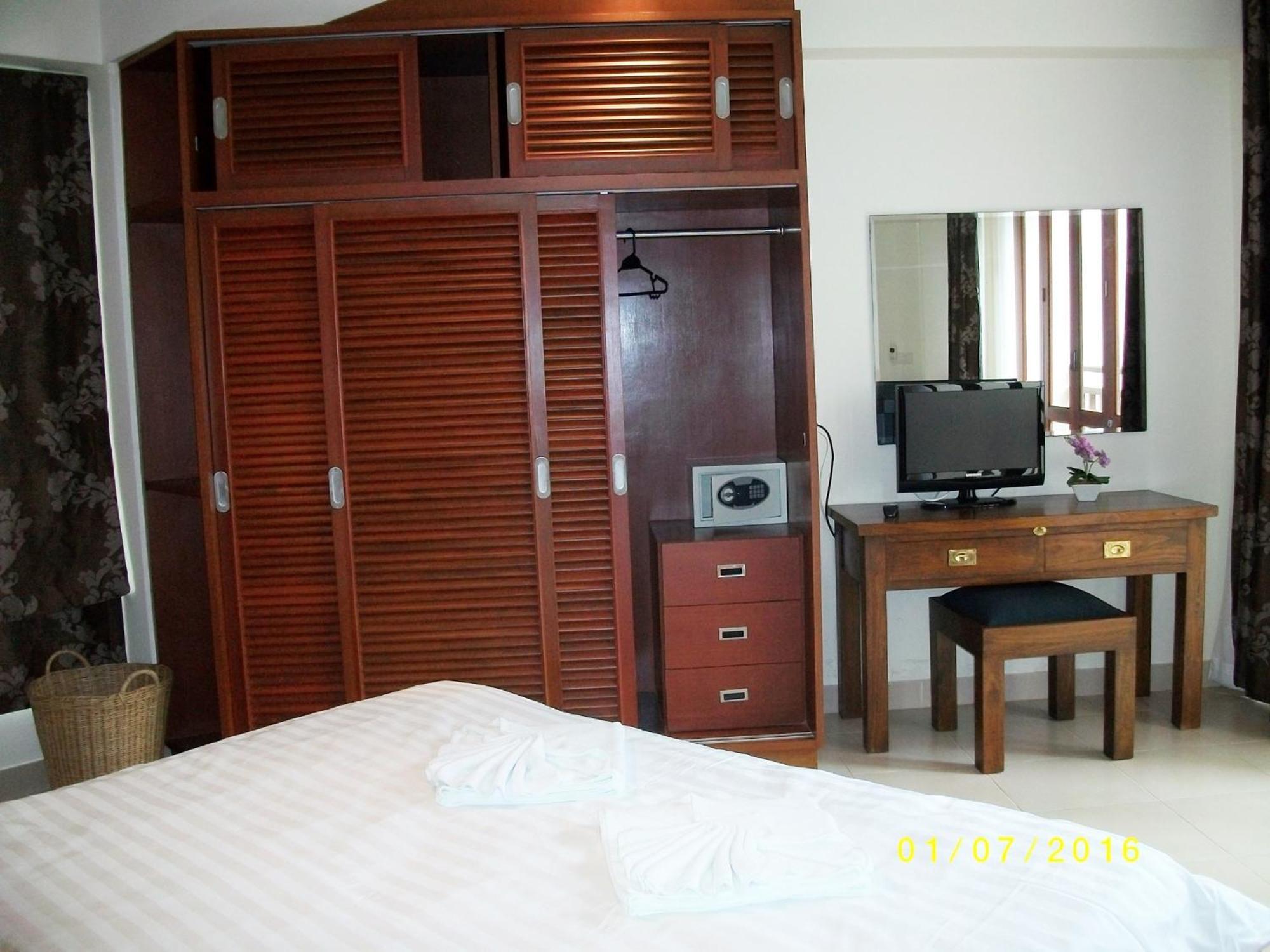 The Oriental Tropical Beach At Vip Resort Ban Phe Exterior photo