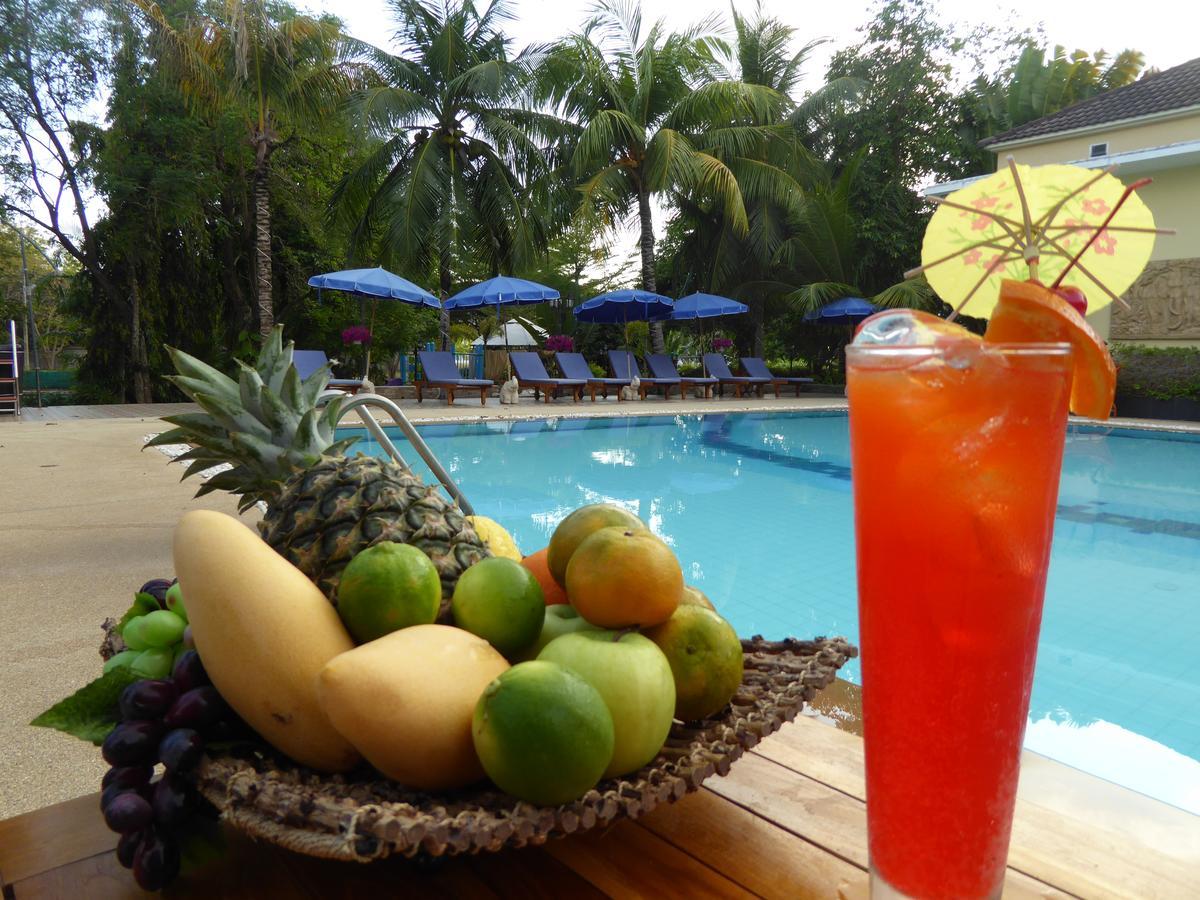 The Oriental Tropical Beach At Vip Resort Ban Phe Exterior photo